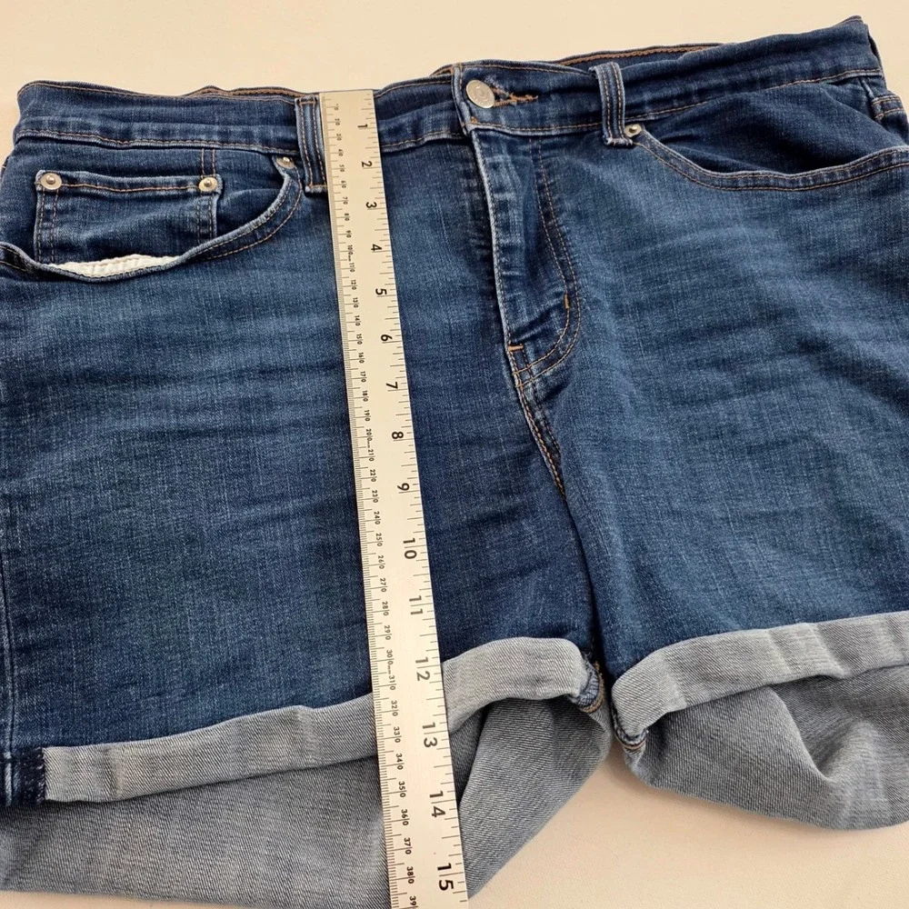 Levis Mid Length Shorts Womens 33 Blue Dark Wash Cuffed Denim Casual Summer